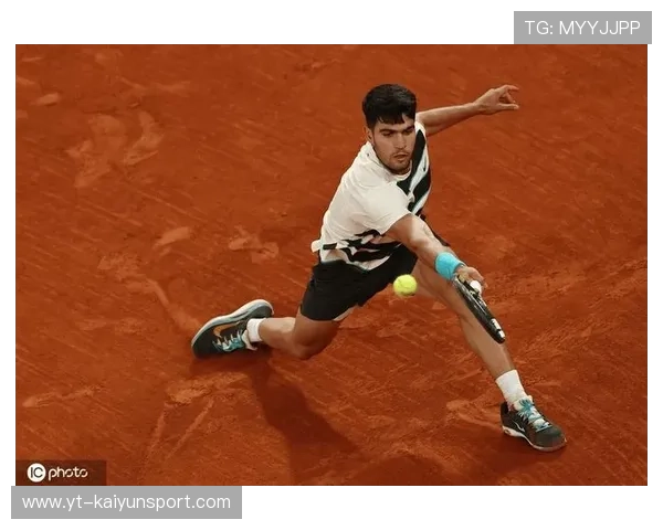 阿尔卡拉斯强势逆转，晋级总决赛，阿尔卡拉斯伤退