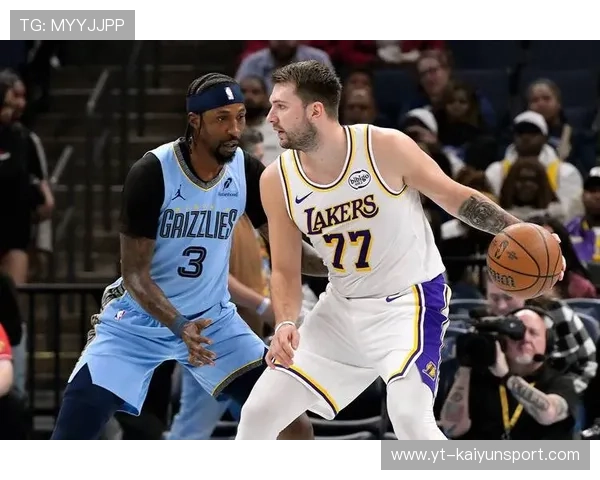 东契奇反击助攻欧文上篮，独行侠主场120比112力擒太阳