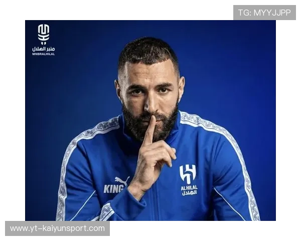 本泽马沙特新月亮相，展现强大攻击力