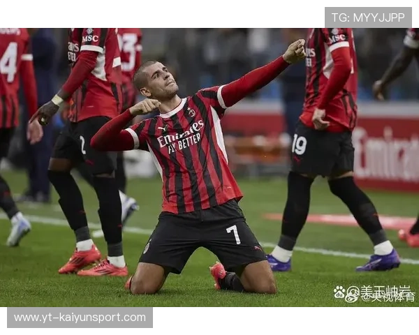 莫拉塔禁区前沿回敲助攻,特奥插上左脚低射破门 莫拉塔禁区前沿回敲助攻,特奥插上左脚低射破门