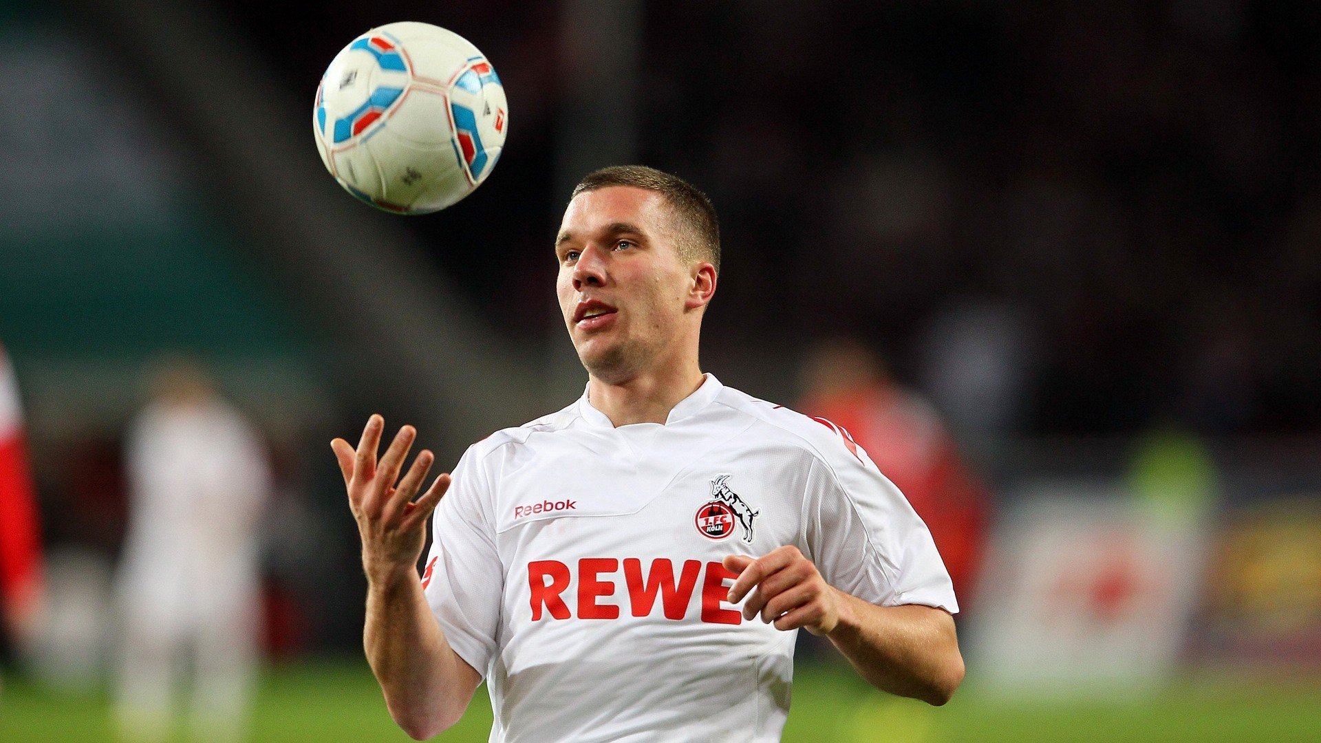 《英雄联盟》“全球预选”开启,高手云集“巅峰对决”!